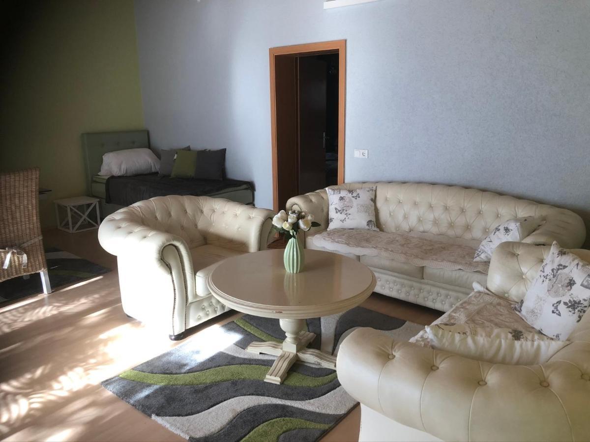 Ferienwohnung Auf Der Blue Ranch Engen Exteriör bild